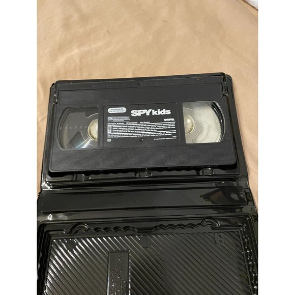 Spy Kids VHS - In Very Good Condition - Picture 3 of 3